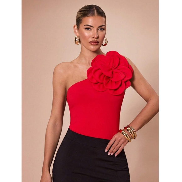 Red Large Flower One Shoulder Bodysuit Slim Fit Asymmetrical - Picture 4 of 12